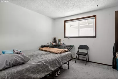 840 S 1st St, Cottage Grove, OR 97424 - Photo 21