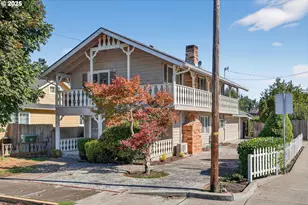 840 S 1st St, Cottage Grove, OR 97424 - Photo 3