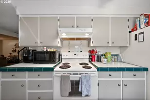 840 S 1st St, Cottage Grove, OR 97424 - Photo 13