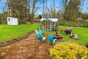 1054 NE Faloma Rd, Portland, OR 97211 - Photo 37