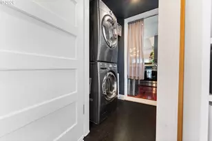 1054 NE Faloma Rd, Portland, OR 97211 - Photo 27