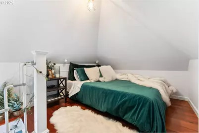 1054 NE Faloma Rd, Portland, OR 97211 - Photo 17