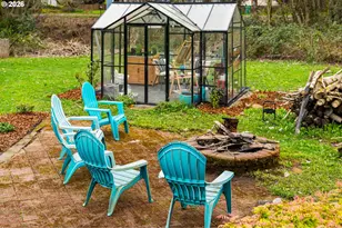 1054 NE Faloma Rd, Portland, OR 97211 - Photo 39