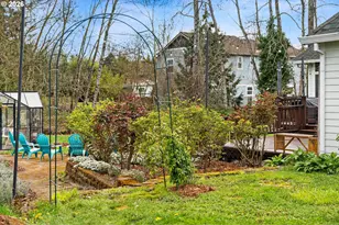 1054 NE Faloma Rd, Portland, OR 97211 - Photo 43