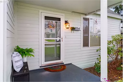 1054 NE Faloma Rd, Portland, OR 97211 - Photo 29