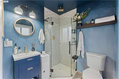 1054 NE Faloma Rd, Portland, OR 97211 - Photo 15