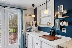 1054 NE Faloma Rd, Portland, OR 97211 - Photo 19