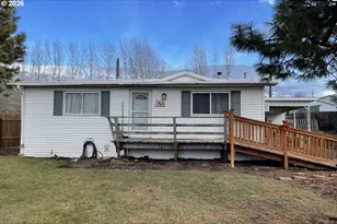 843 NW Bridge St, John Day, OR 97845 - Photo 1