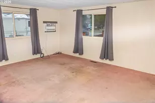 843 NW Bridge St, John Day, OR 97845 - Photo 3