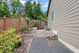 962 S 66th Pl, Springfield, OR 97478 - Photo 33