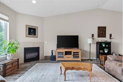 962 S 66th Pl, Springfield, OR 97478 - Photo 7