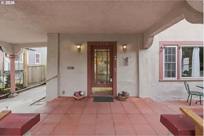 3136 NE Couch St, Portland, OR 97232 - Photo 5