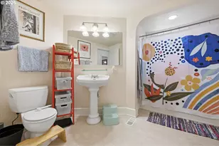 3136 NE Couch St, Portland, OR 97232 - Photo 21