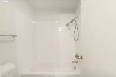 2635 SE 170th Ave, Portland, OR 97236 - Photo 15