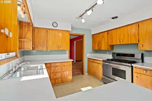 1460 Evergreen Ave, Salem, OR 97301 - Photo 13