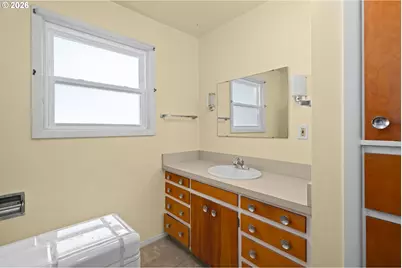 1460 Evergreen Ave, Salem, OR 97301 - Photo 21