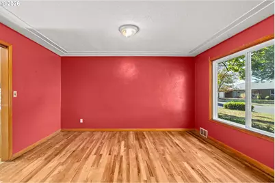 1460 Evergreen Ave, Salem, OR 97301 - Photo 9