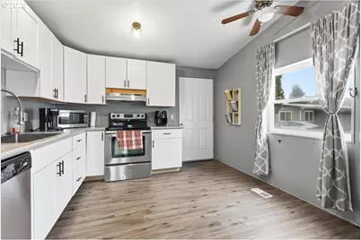 41150 SE Kitzmiller Rd #8, Eagle Creek, OR 97022 - Photo 17