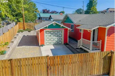 869 N Collier St, Coquille, OR 97423 - Photo 5