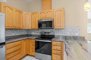 869 N Collier St, Coquille, OR 97423 - Photo 17