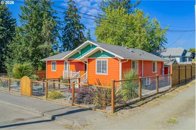 869 N Collier St, Coquille, OR 97423 - Photo 3