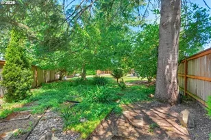826 Delmar Pl, Eugene, OR 97401 - Photo 37