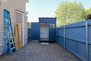 415 E Browning Ave, Hermiston, OR 97838 - Photo 25
