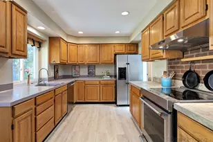1112 NE 113th Ave, Portland, OR 97220 - Photo 9
