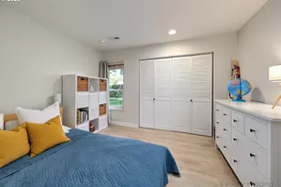1112 NE 113th Ave, Portland, OR 97220 - Photo 15