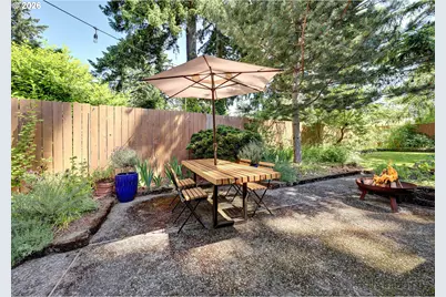 1112 NE 113th Ave, Portland, OR 97220 - Photo 17