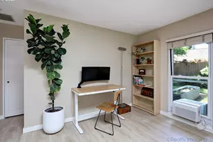 1112 NE 113th Ave, Portland, OR 97220 - Photo 7