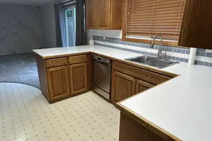 9150 SW Apache Dr, Tualatin, OR 97062 - Photo 7