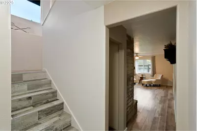 33781 Mount Tom Dr, Harrisburg, OR 97446 - Photo 15