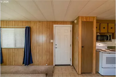 1999 Jansen Way, Woodburn, OR 97071 - Photo 11