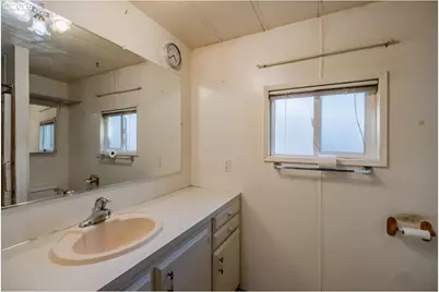 1999 Jansen Way, Woodburn, OR 97071 - Photo 25