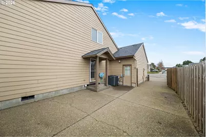 1579 S Pepperwood St, Canby, OR 97013 - Photo 33