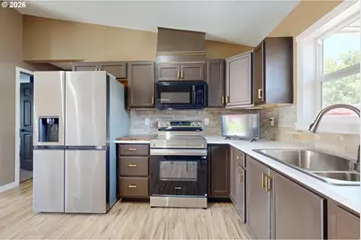905 Cowl St, Milton-Freewater, OR 97862 - Photo 9