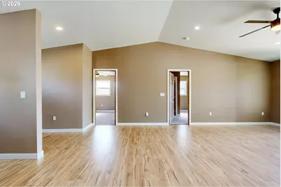 905 Cowl St, Milton-Freewater, OR 97862 - Photo 3
