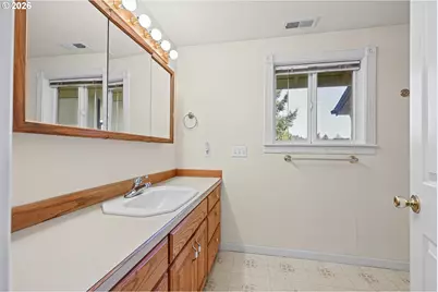 32190 Lynx Hollow Rd, Creswell, OR 97426 - Photo 29
