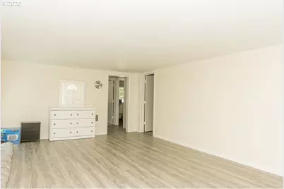 1620 9th St, Springfield, OR 97477 - Photo 13
