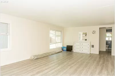 1620 9th St, Springfield, OR 97477 - Photo 9