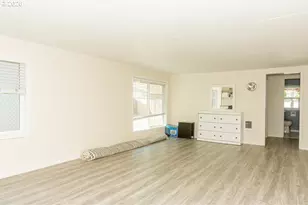 1620 9th St, Springfield, OR 97477 - Photo 9