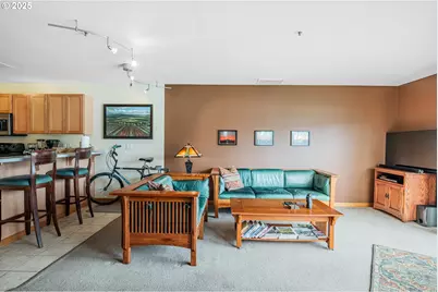 620 NW Naito Pkwy #B12, Portland, OR 97209 - Photo 5