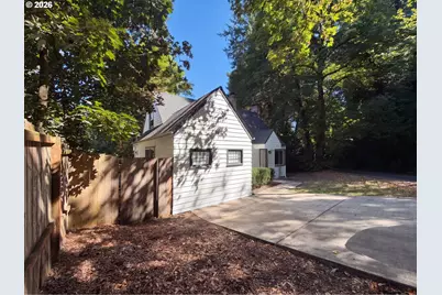 605 Ash St, Lake Oswego, OR 97034 - Photo 17