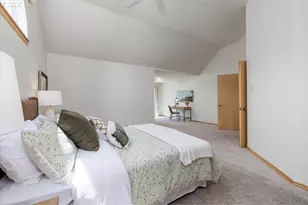10714 SW Tualatin Dr, Portland, OR 97224 - Photo 15