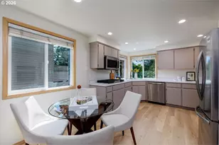 10714 SW Tualatin Dr, Portland, OR 97224 - Photo 13