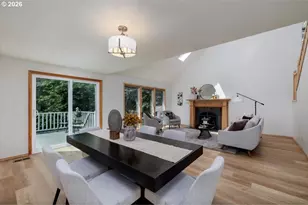 10714 SW Tualatin Dr, Portland, OR 97224 - Photo 9