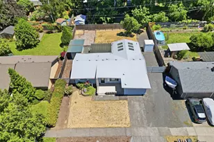 2501 Stratford St, Eugene, OR 97404 - Photo 43