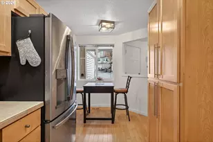 10797 SW Canterbury Ln, Portland, OR 97224 - Photo 11