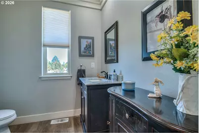 60900 Jennings Rd, Bend, OR 97702 - Photo 15